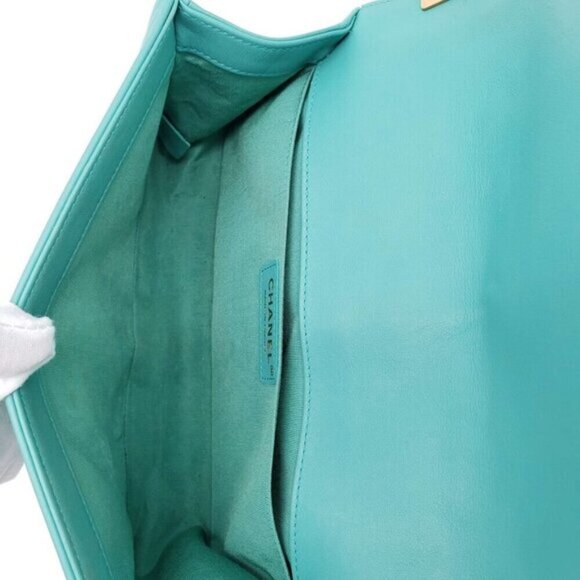 CHANEL Boy Green Leather Shoulder Bag 2650-080524 - Picture 12 of 15